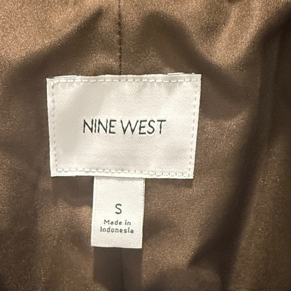 Nine West Women's Animal Print Blazer. Size S - Picture 2 of 4